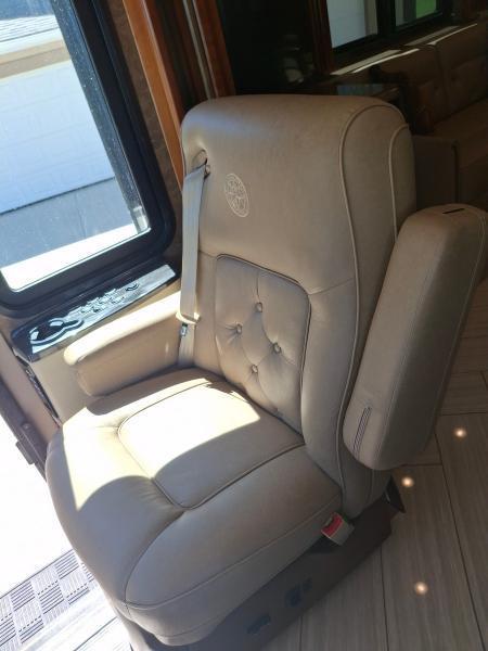 Tiffin Motorhomes Allegro Bus  2015