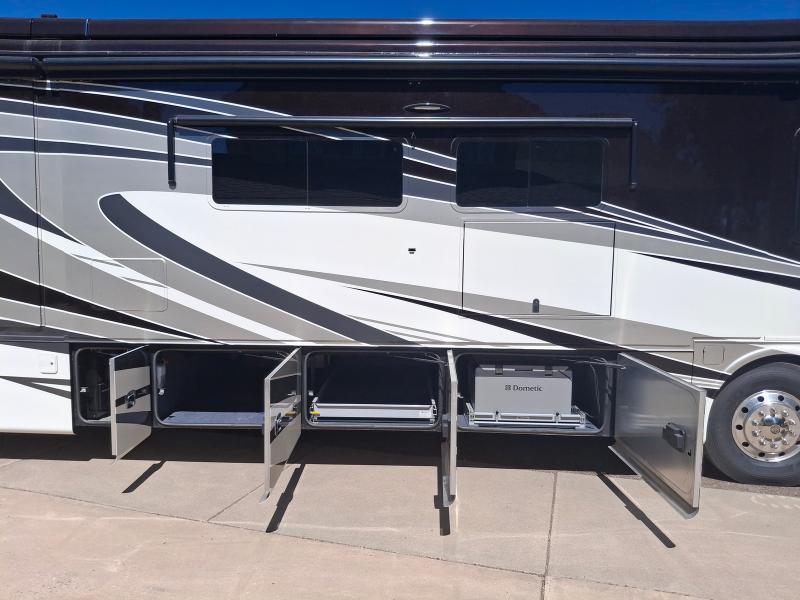 Tiffin Motorhomes Allegro Bus  2015