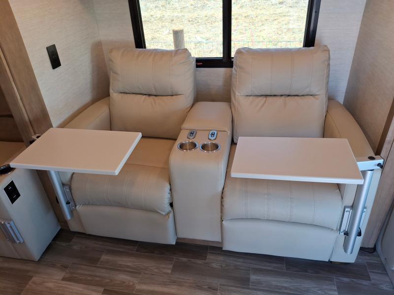 Tiffin Motorhomes Wayfarer  2023