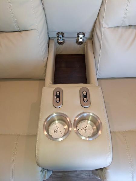 Tiffin Motorhomes Wayfarer  2023