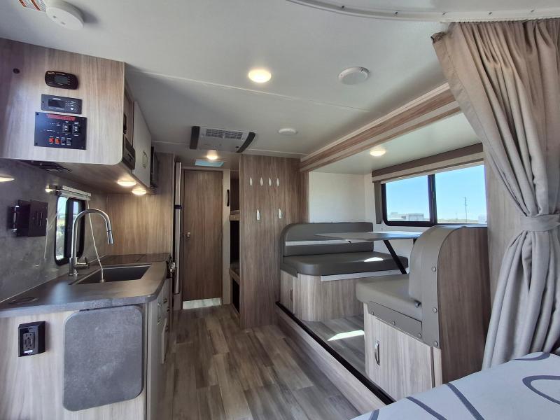 Winnebago Micro Minnie  2022