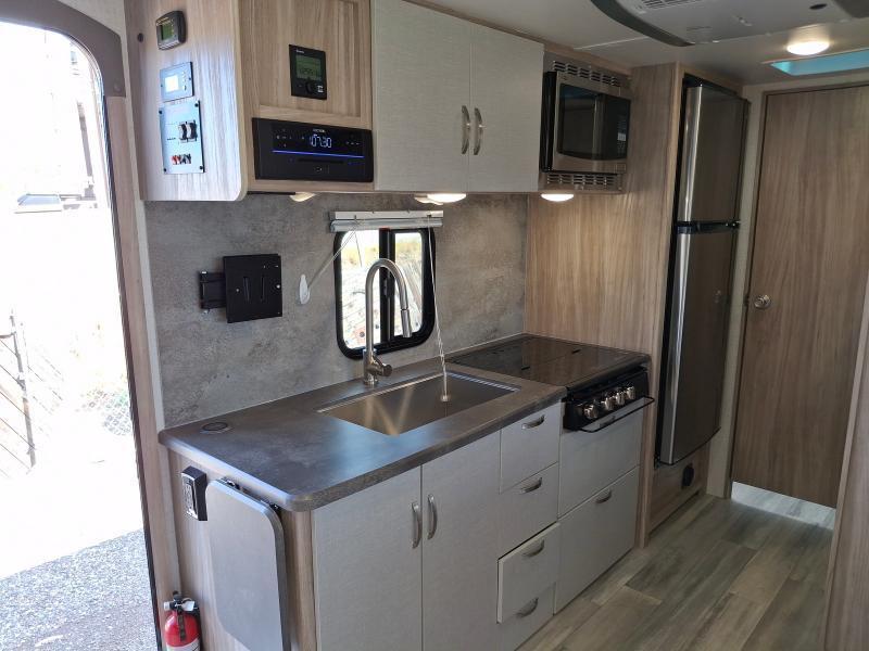 Winnebago Micro Minnie  2022