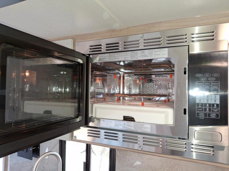 Winnebago Micro Minnie  2022