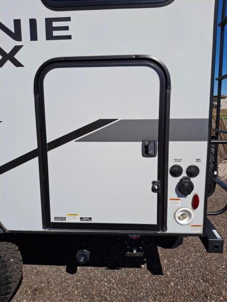 Winnebago Micro Minnie  2022