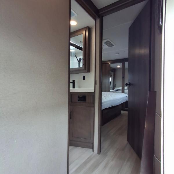 Grand Design Solitude  2021