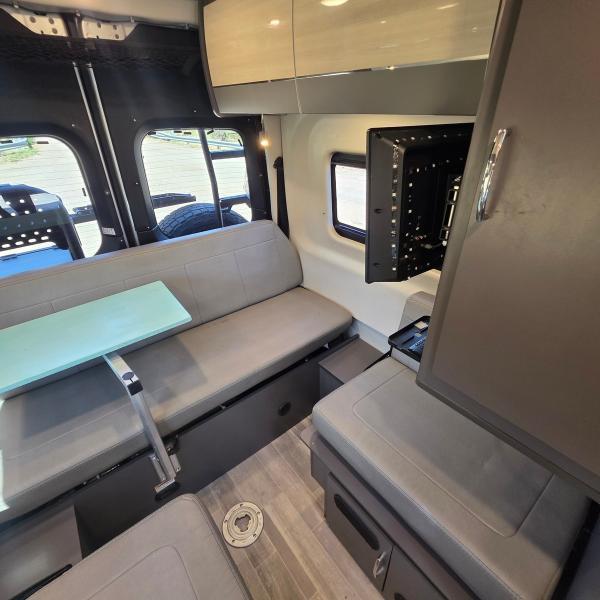 Thor Motor Coach Tranquility 19P  2022
