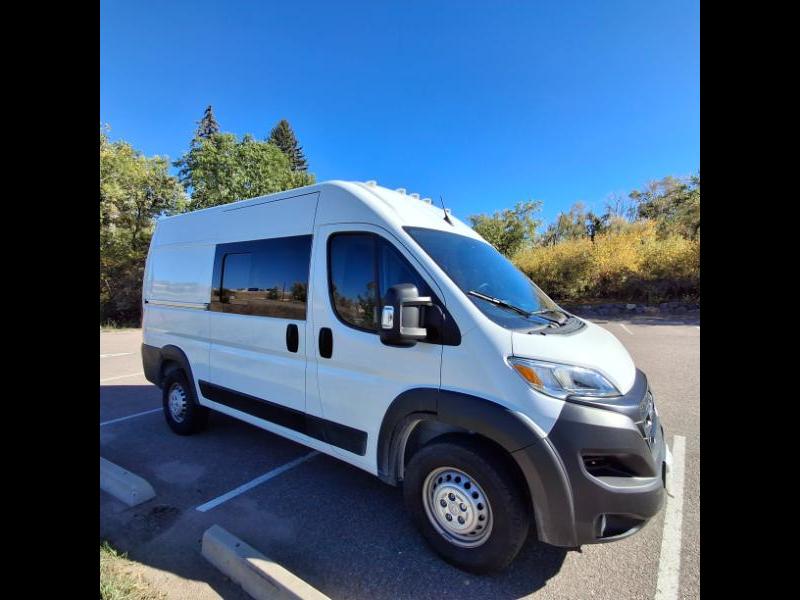 Dodge Ram Van  2025