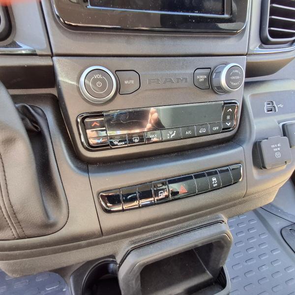 Dodge Ram Van  2025