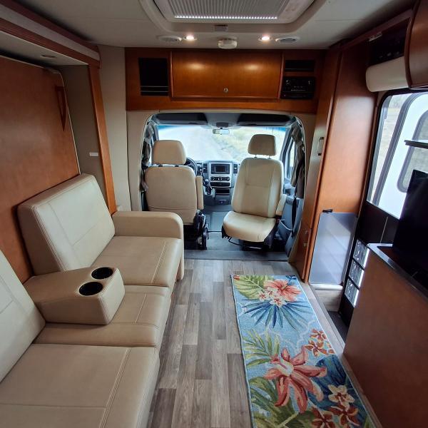 Leisure Travel U24MB  2015