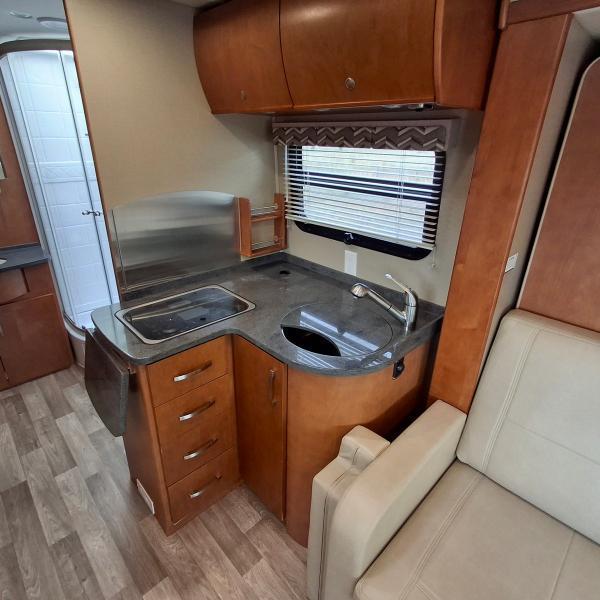 Leisure Travel U24MB  2015