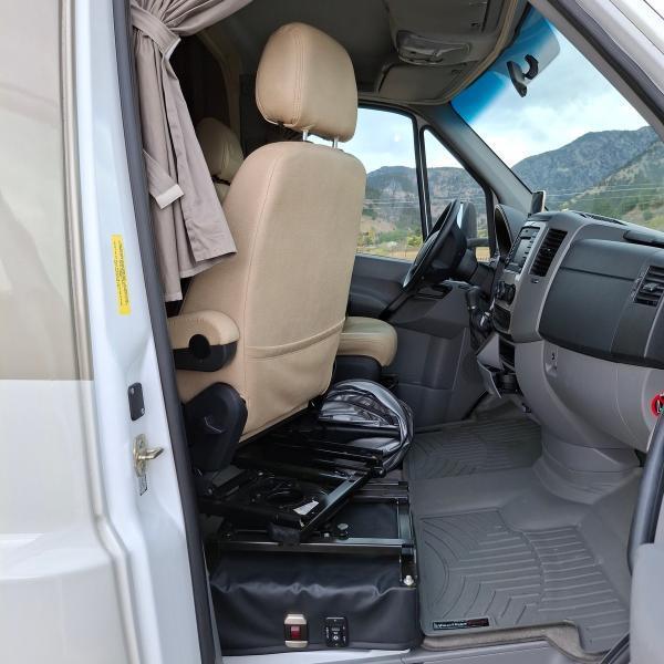 Leisure Travel U24MB  2015
