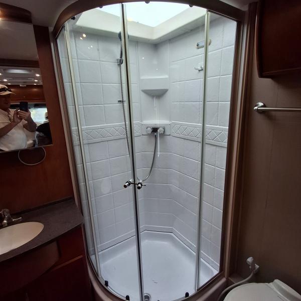 Leisure Travel U24MB  2015