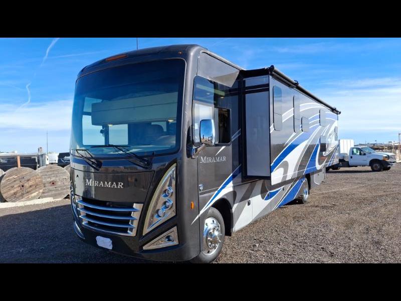 Thor Motor Coach Miramar  2022