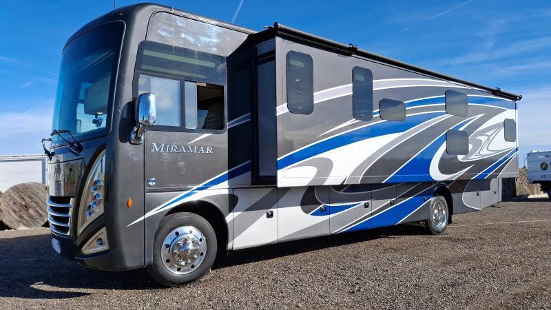 Thor Motor Coach Miramar  2022