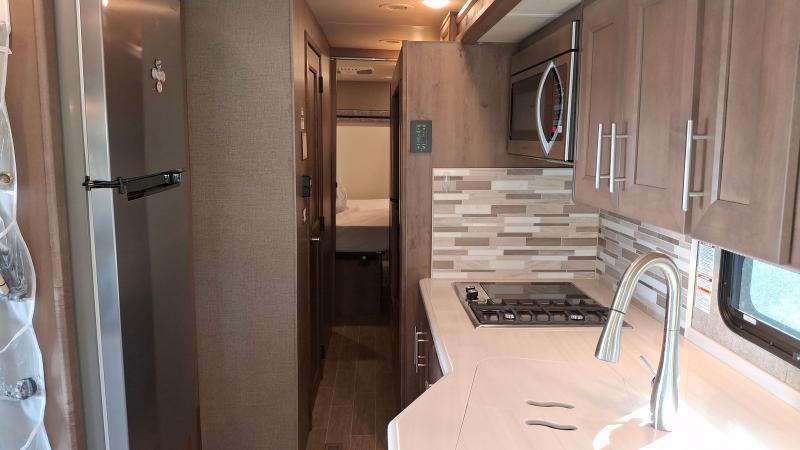 Thor Motor Coach Miramar  2022