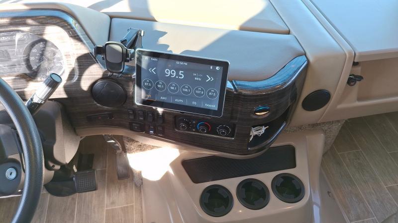 Thor Motor Coach Miramar  2022