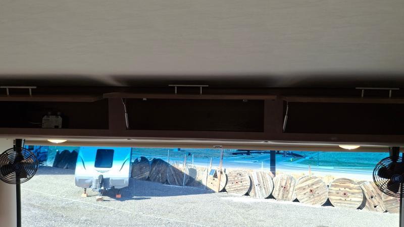 Thor Motor Coach Miramar  2022