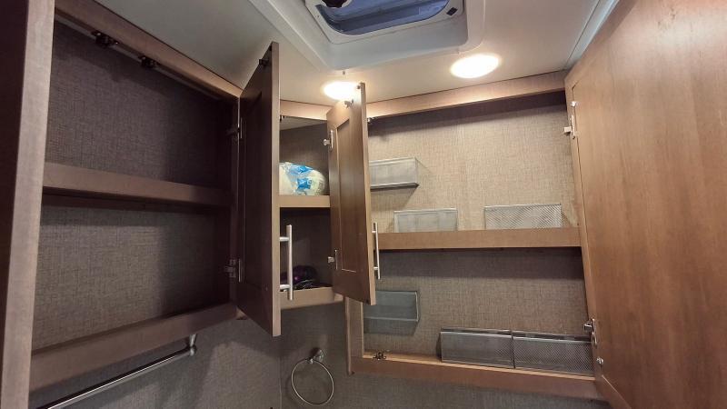 Thor Motor Coach Miramar  2022