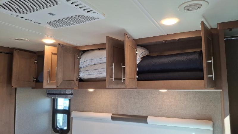 Thor Motor Coach Miramar  2022