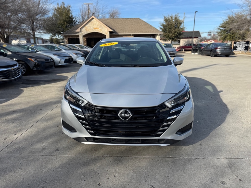 Nissan Versa SV 2025