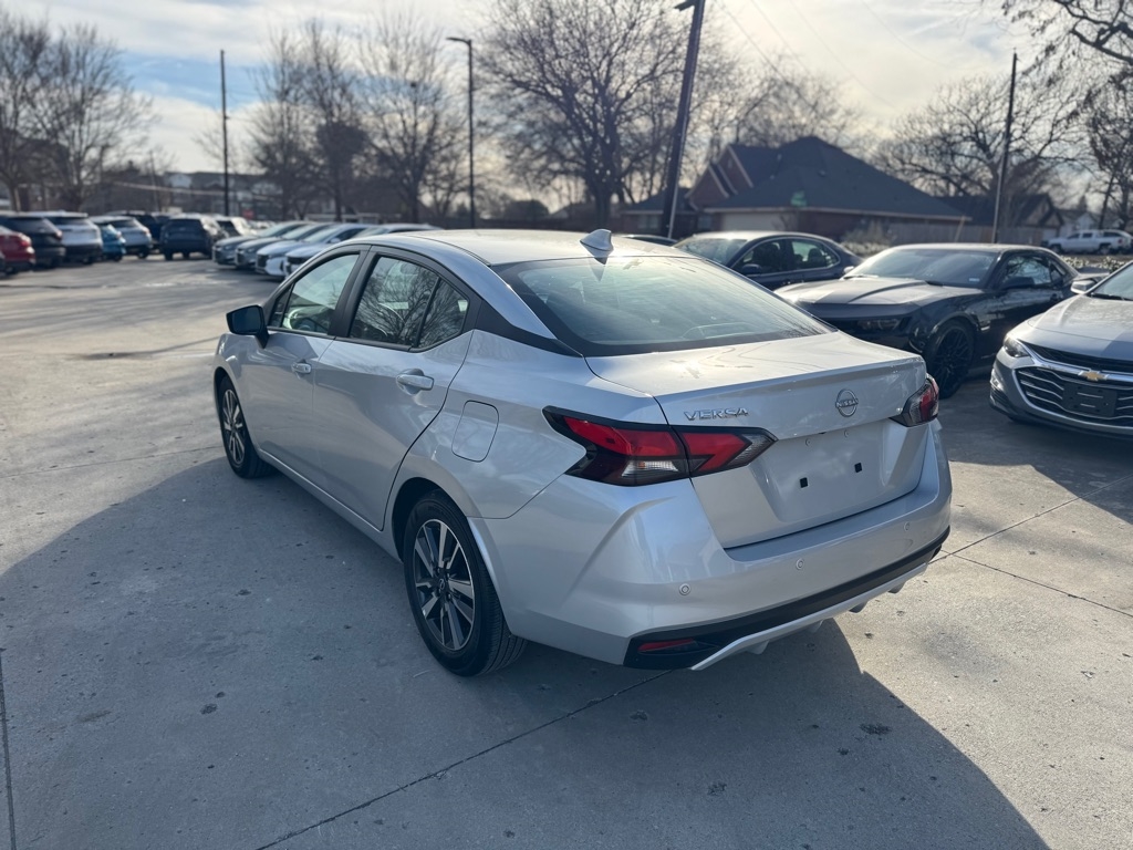 Nissan Versa SV 2025