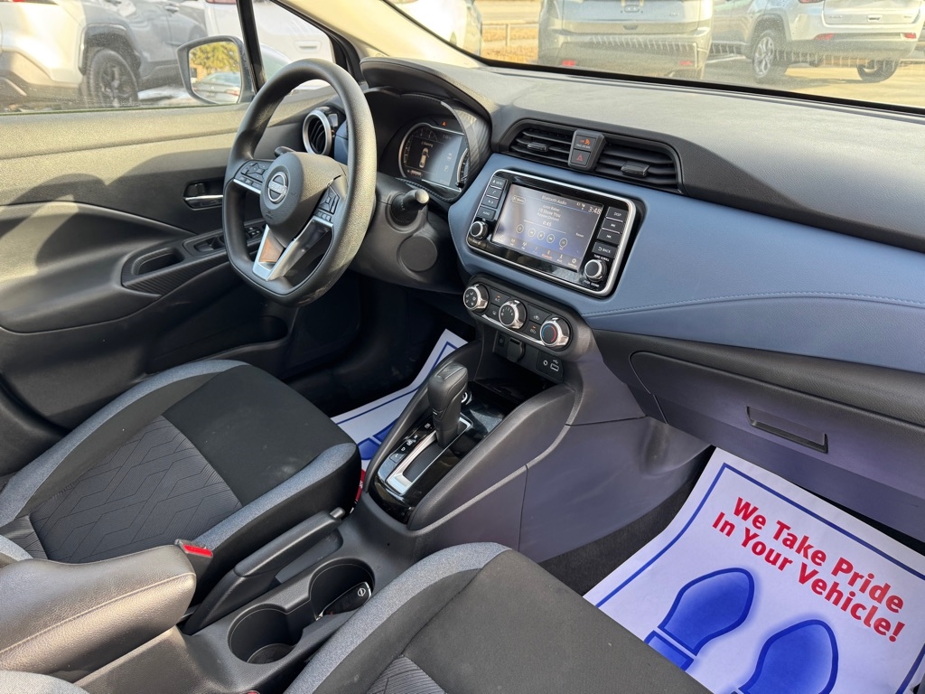 Nissan Versa SV 2025