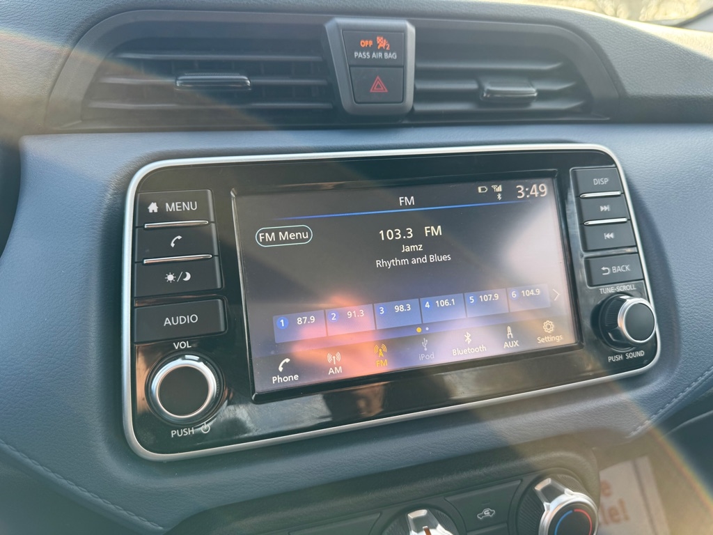 Nissan Versa SV 2025