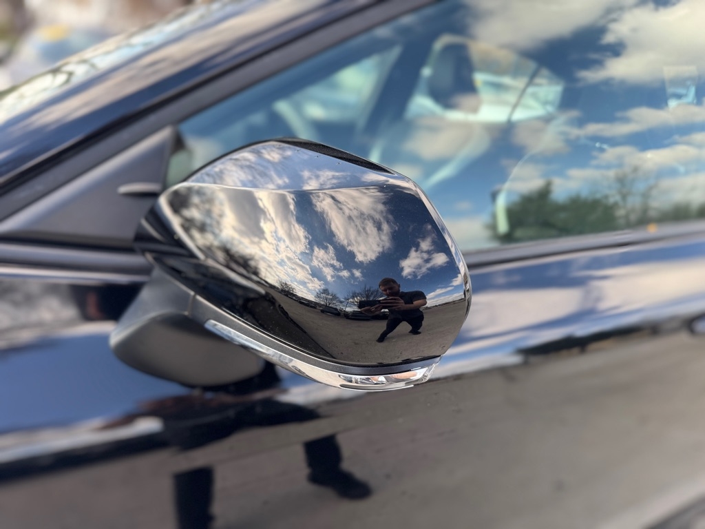 Toyota Camry Hybrid XLE 2025