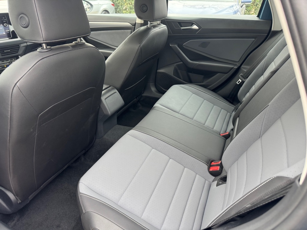 Volkswagen Jetta SE 2025