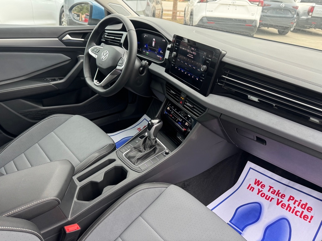 Volkswagen Jetta SE 2025