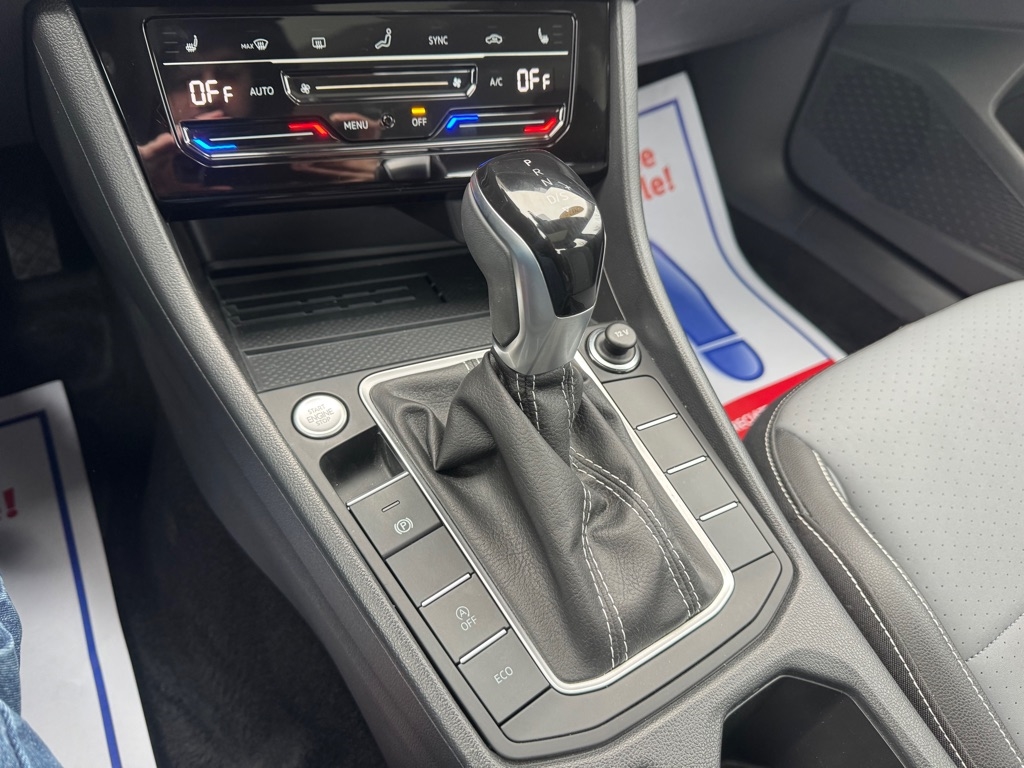 Volkswagen Jetta SE 2025