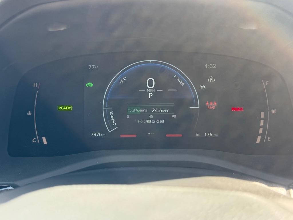 Toyota Camry Hybrid XLE 2025