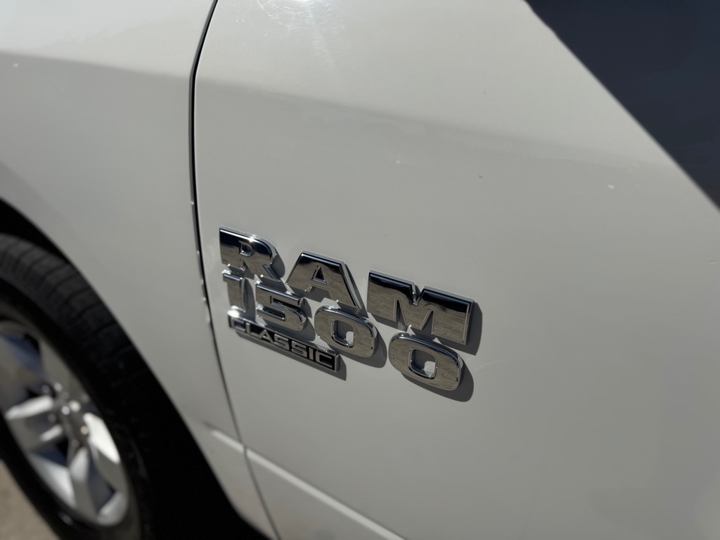 RAM 1500 Classic Tradesman Quad Cab 2WD 2023 RAM 1500 Classic Tradesman Quad Cab 2WD 2023