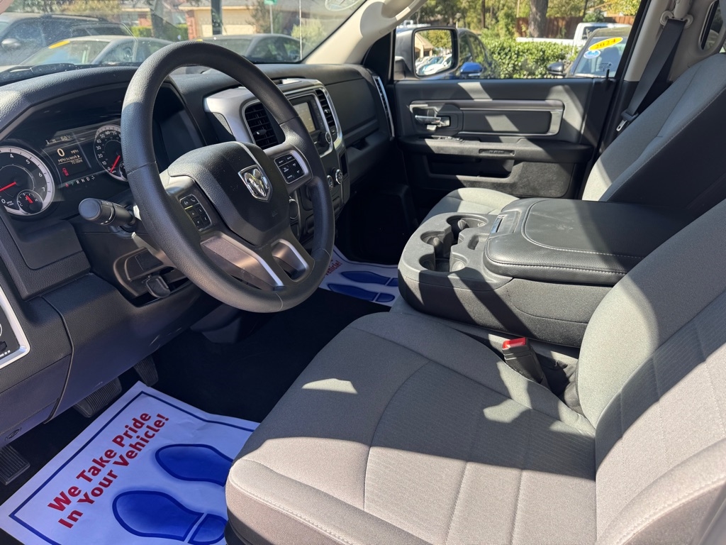 RAM 1500 Classic Tradesman Quad Cab 2WD 2023 RAM 1500 Classic Tradesman Quad Cab 2WD 2023