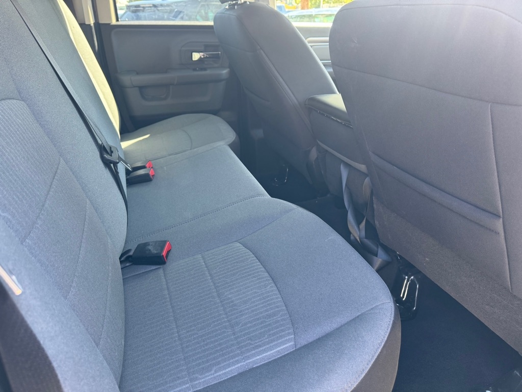 RAM 1500 Classic Tradesman Quad Cab 2WD 2023 RAM 1500 Classic Tradesman Quad Cab 2WD 2023