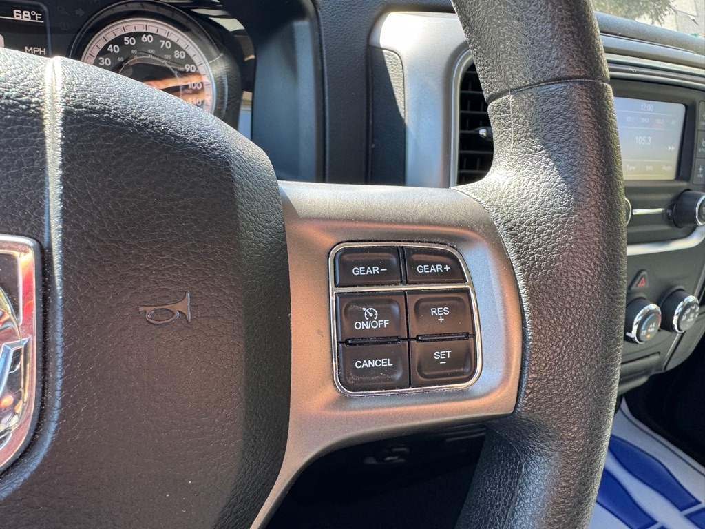 RAM 1500 Classic Tradesman Quad Cab 2WD 2023 RAM 1500 Classic Tradesman Quad Cab 2WD 2023
