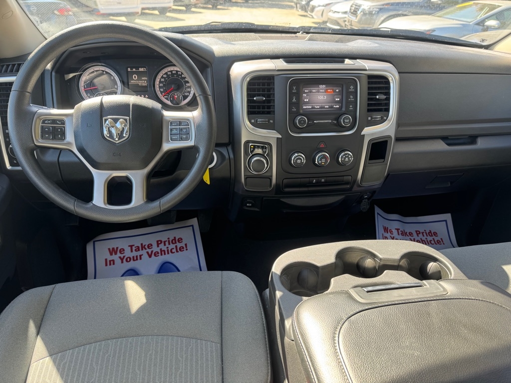 RAM 1500 Classic Tradesman Quad Cab 2WD 2023 RAM 1500 Classic Tradesman Quad Cab 2WD 2023