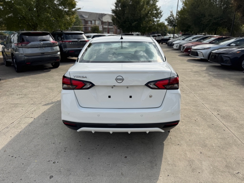 Nissan Versa S CVT 2023 Nissan Versa S CVT 2023