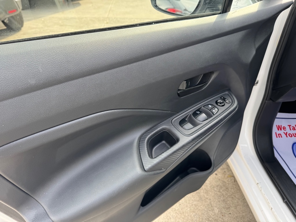 Nissan Versa S CVT 2023 Nissan Versa S CVT 2023