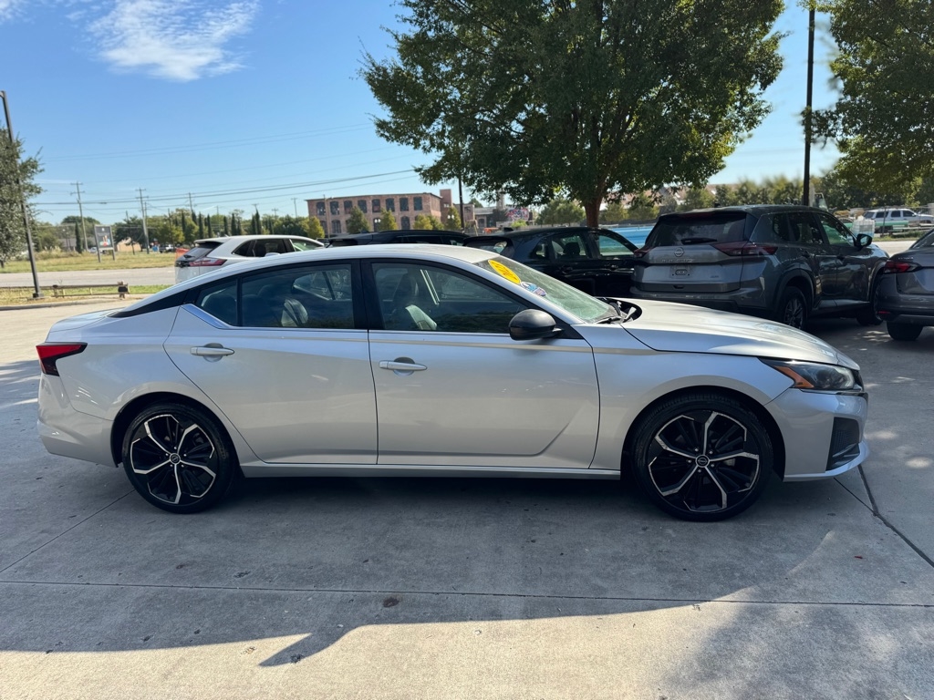 Nissan Altima 2.5 SR 2023