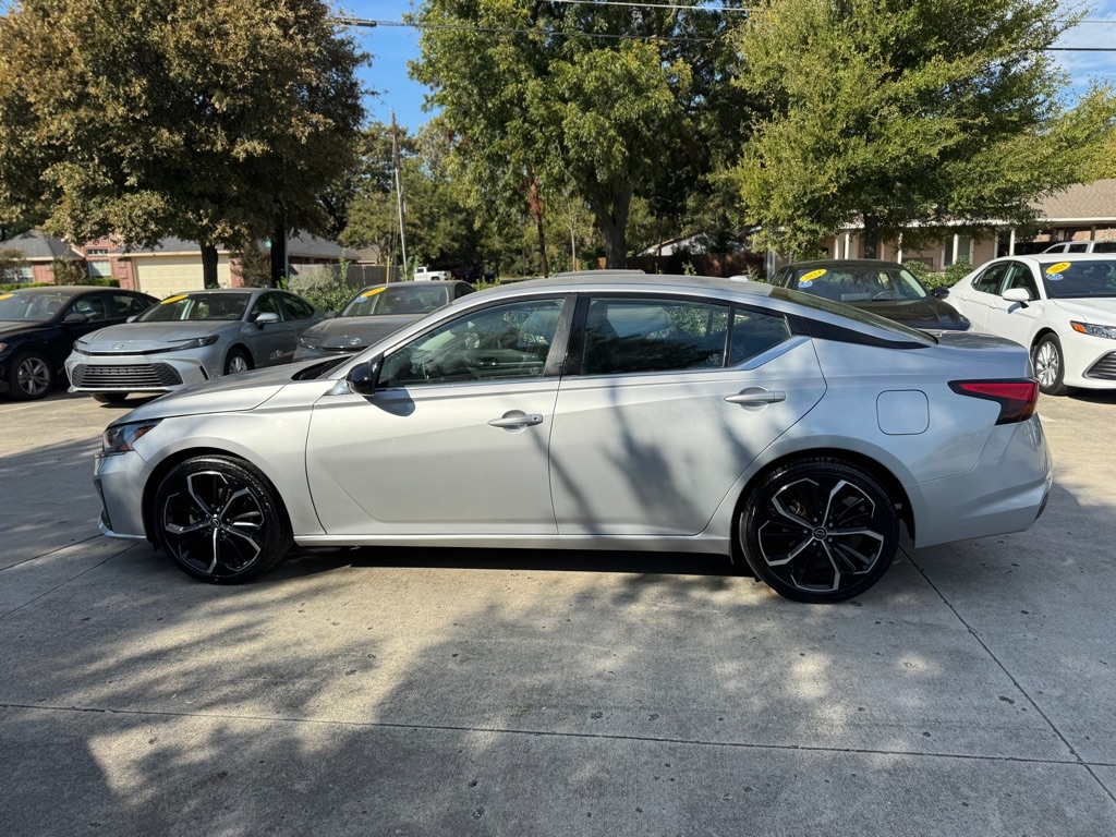 Nissan Altima 2.5 SR 2023
