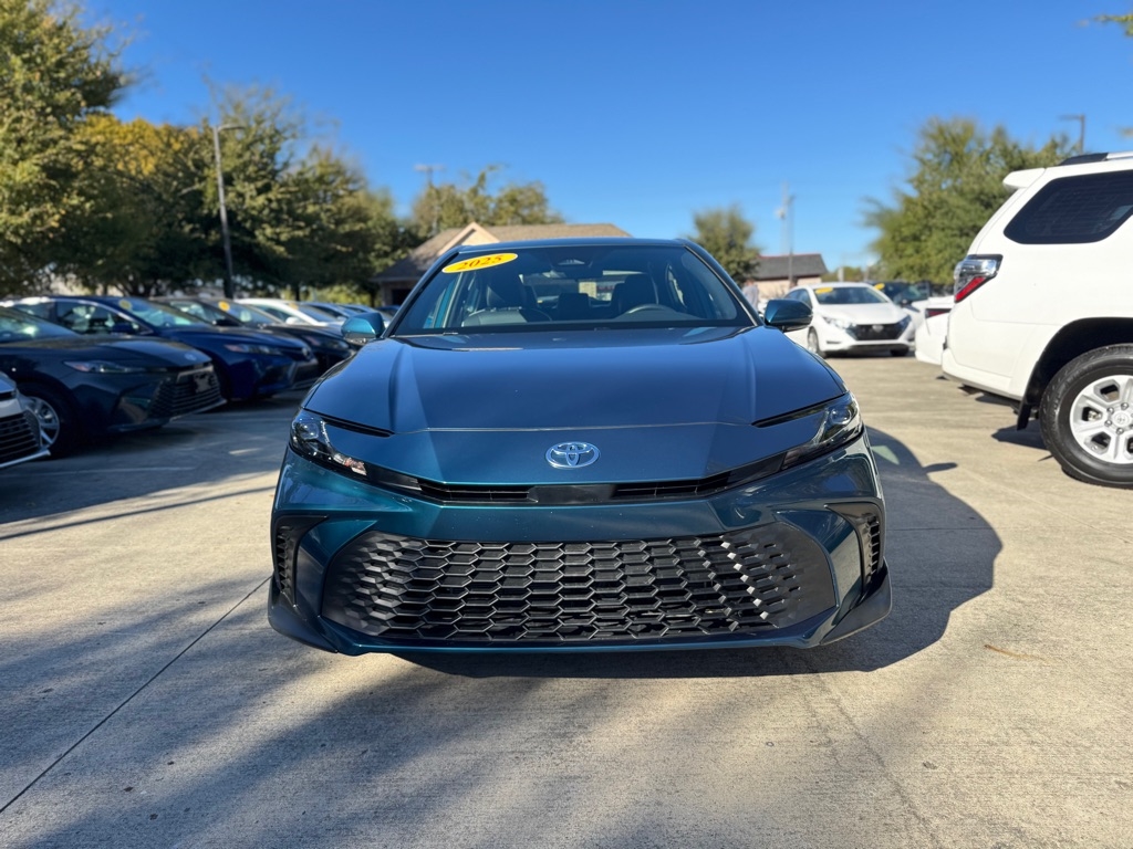 Toyota Camry Hybrid XLE 2025 Toyota Camry Hybrid XLE 2025