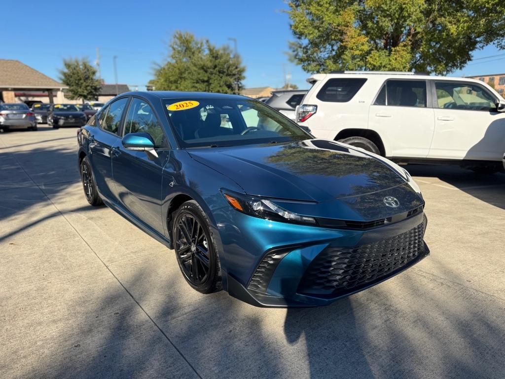 Toyota Camry Hybrid XLE 2025 Toyota Camry Hybrid XLE 2025