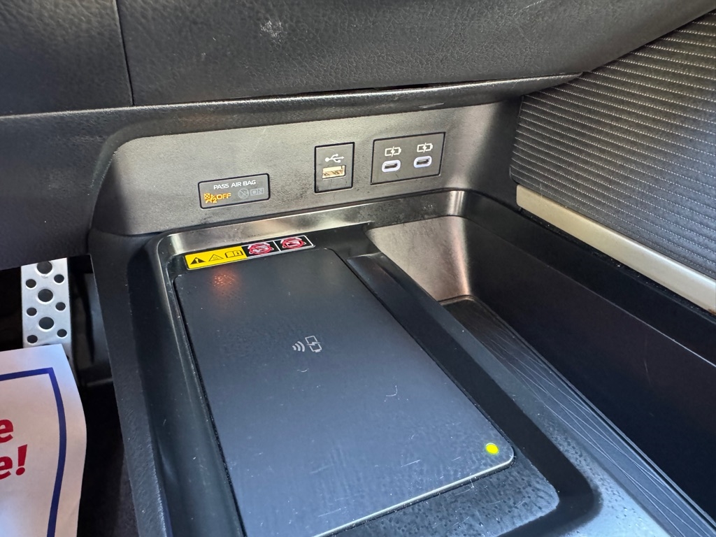 Toyota Camry Hybrid XLE 2025 Toyota Camry Hybrid XLE 2025