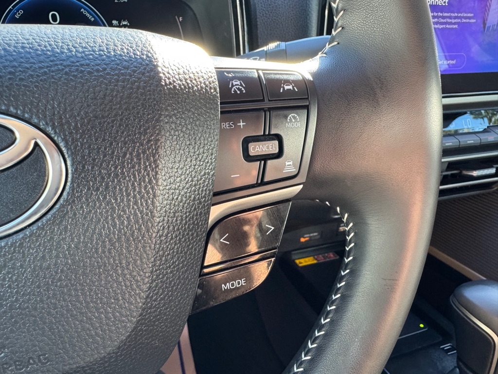 Toyota Camry Hybrid XLE 2025 Toyota Camry Hybrid XLE 2025