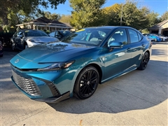 2025 Toyota Camry Hybrid 