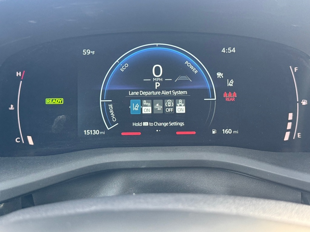 Toyota Camry Hybrid XLE 2025