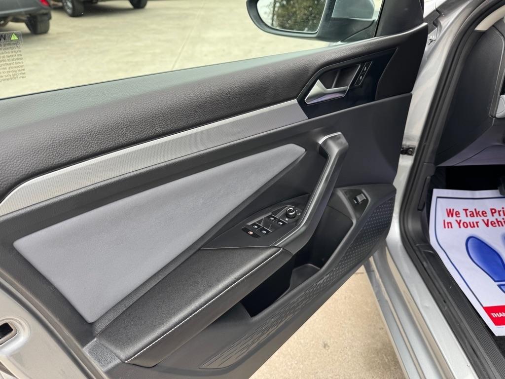 Volkswagen Jetta SE 2025