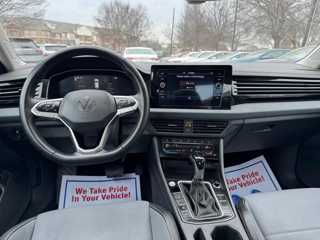 Volkswagen Jetta SE 2025