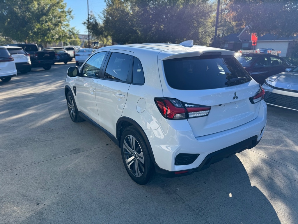 Mitsubishi Outlander Sport 2.0 ES 4WD 2024 Mitsubishi Outlander Sport 2.0 ES 4WD 2024